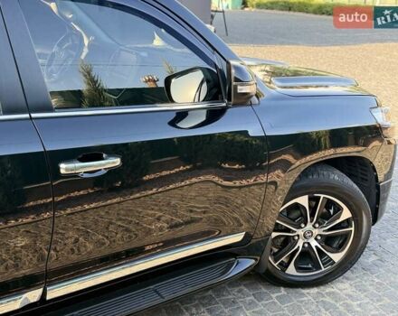 Черный Тойота Ленд Крузер, объемом двигателя 4.46 л и пробегом 133 тыс. км за 69999 $, фото 9 на Automoto.ua