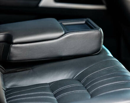 Чорний Тойота Ленд Крузер, об'ємом двигуна 4.46 л та пробігом 46 тис. км за 78000 $, фото 11 на Automoto.ua