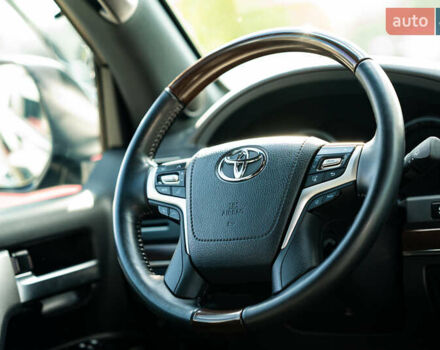 Чорний Тойота Ленд Крузер, об'ємом двигуна 4.46 л та пробігом 46 тис. км за 78000 $, фото 13 на Automoto.ua