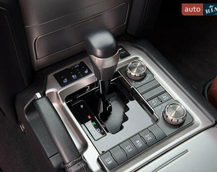 Черный Тойота Ленд Крузер, объемом двигателя 4.61 л и пробегом 67 тыс. км за 62800 $, фото 70 на Automoto.ua