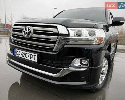 Черный Тойота Ленд Крузер, объемом двигателя 4.61 л и пробегом 67 тыс. км за 62800 $, фото 14 на Automoto.ua