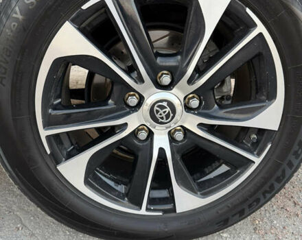 Черный Тойота Ленд Крузер, объемом двигателя 4.46 л и пробегом 133 тыс. км за 69999 $, фото 2 на Automoto.ua