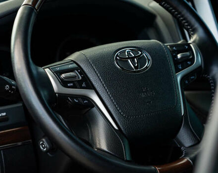 Чорний Тойота Ленд Крузер, об'ємом двигуна 4.46 л та пробігом 46 тис. км за 78000 $, фото 30 на Automoto.ua