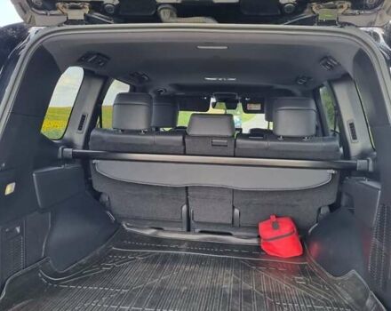 Черный Тойота Ленд Крузер, объемом двигателя 3.35 л и пробегом 120 тыс. км за 81000 $, фото 12 на Automoto.ua