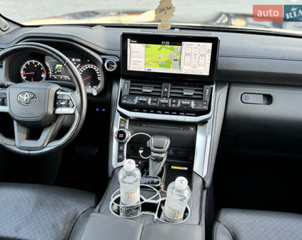 Черный Тойота Ленд Крузер, объемом двигателя 3.45 л и пробегом 79 тыс. км за 78888 $, фото 26 на Automoto.ua