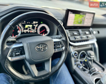 Черный Тойота Ленд Крузер, объемом двигателя 3.45 л и пробегом 79 тыс. км за 78888 $, фото 32 на Automoto.ua