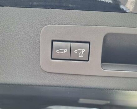 Черный Тойота Ленд Крузер, объемом двигателя 3.35 л и пробегом 120 тыс. км за 81000 $, фото 13 на Automoto.ua