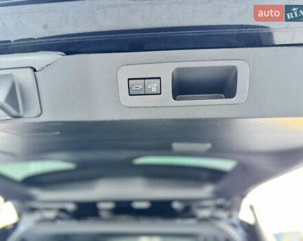 Черный Тойота Ленд Крузер, объемом двигателя 3.45 л и пробегом 79 тыс. км за 78888 $, фото 28 на Automoto.ua