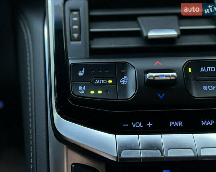 Чорний Тойота Ленд Крузер, об'ємом двигуна 3.45 л та пробігом 193 тис. км за 59500 $, фото 42 на Automoto.ua