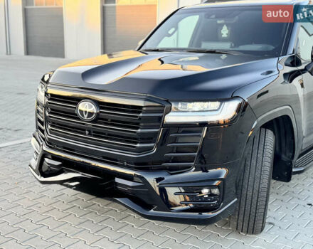 Черный Тойота Ленд Крузер, объемом двигателя 3.45 л и пробегом 79 тыс. км за 78888 $, фото 2 на Automoto.ua