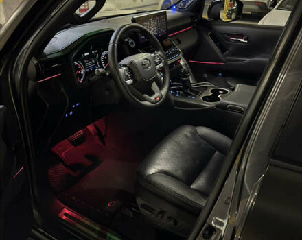 Черный Тойота Ленд Крузер, объемом двигателя 3.5 л и пробегом 57 тыс. км за 75000 $, фото 11 на Automoto.ua