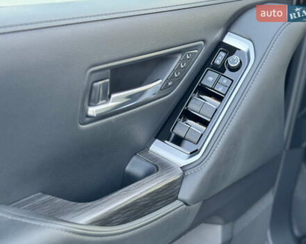 Черный Тойота Ленд Крузер, объемом двигателя 3.45 л и пробегом 79 тыс. км за 78888 $, фото 18 на Automoto.ua