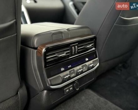 Черный Тойота Ленд Крузер, объемом двигателя 3.3 л и пробегом 60 тыс. км за 74999 $, фото 16 на Automoto.ua