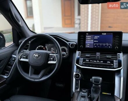 Черный Тойота Ленд Крузер, объемом двигателя 3.3 л и пробегом 60 тыс. км за 74999 $, фото 18 на Automoto.ua