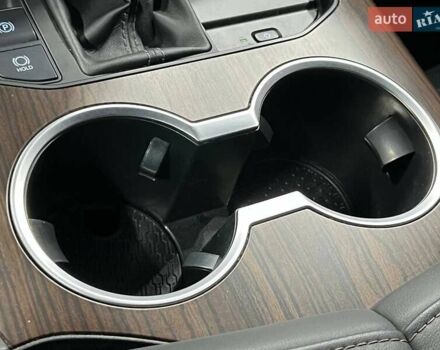 Черный Тойота Ленд Крузер, объемом двигателя 3.3 л и пробегом 202 тыс. км за 73000 $, фото 31 на Automoto.ua