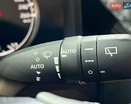 Черный Тойота Ленд Крузер, объемом двигателя 3.3 л и пробегом 202 тыс. км за 73000 $, фото 41 на Automoto.ua