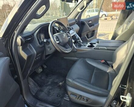 Чорний Тойота Ленд Крузер, об'ємом двигуна 3.3 л та пробігом 97 тис. км за 81651 $, фото 15 на Automoto.ua