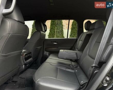 Черный Тойота Ленд Крузер, объемом двигателя 3.3 л и пробегом 60 тыс. км за 74999 $, фото 13 на Automoto.ua