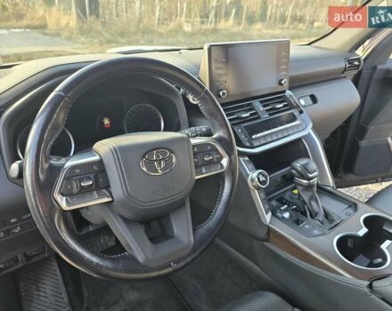 Чорний Тойота Ленд Крузер, об'ємом двигуна 3.3 л та пробігом 97 тис. км за 81651 $, фото 18 на Automoto.ua