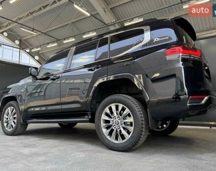 Черный Тойота Ленд Крузер, объемом двигателя 3.35 л и пробегом 1 тыс. км за 180000 $, фото 9 на Automoto.ua