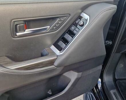 Черный Тойота Ленд Крузер, объемом двигателя 3.35 л и пробегом 102 тыс. км за 76000 $, фото 11 на Automoto.ua