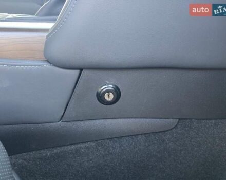 Чорний Тойота Ленд Крузер, об'ємом двигуна 3.3 л та пробігом 97 тис. км за 81651 $, фото 23 на Automoto.ua