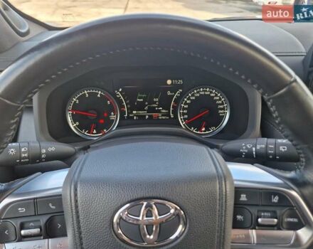 Черный Тойота Ленд Крузер, объемом двигателя 3.35 л и пробегом 102 тыс. км за 76000 $, фото 12 на Automoto.ua