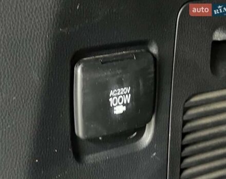 Черный Тойота Ленд Крузер, объемом двигателя 3.3 л и пробегом 202 тыс. км за 73000 $, фото 47 на Automoto.ua