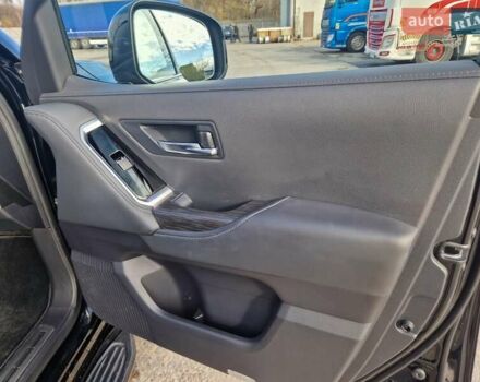 Черный Тойота Ленд Крузер, объемом двигателя 3.35 л и пробегом 102 тыс. км за 76000 $, фото 17 на Automoto.ua