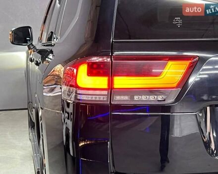 Черный Тойота Ленд Крузер, объемом двигателя 3.3 л и пробегом 202 тыс. км за 73000 $, фото 5 на Automoto.ua