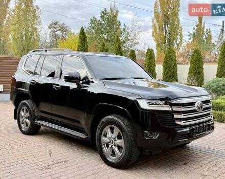 Черный Тойота Ленд Крузер, объемом двигателя 3.3 л и пробегом 60 тыс. км за 74999 $, фото 4 на Automoto.ua