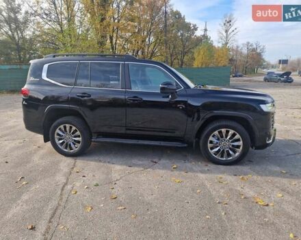 Черный Тойота Ленд Крузер, объемом двигателя 3.35 л и пробегом 102 тыс. км за 76000 $, фото 4 на Automoto.ua