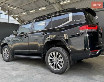 Черный Тойота Ленд Крузер, объемом двигателя 3.35 л и пробегом 1 тыс. км за 180000 $, фото 8 на Automoto.ua