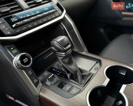 Черный Тойота Ленд Крузер, объемом двигателя 3.3 л и пробегом 60 тыс. км за 74999 $, фото 23 на Automoto.ua