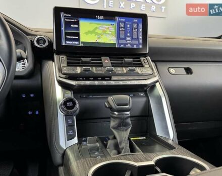 Черный Тойота Ленд Крузер, объемом двигателя 3.35 л и пробегом 1 тыс. км за 180000 $, фото 35 на Automoto.ua