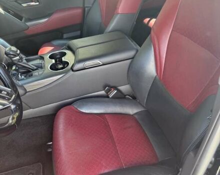 Черный Тойота Ленд Крузер, объемом двигателя 3.35 л и пробегом 110 тыс. км за 82000 $, фото 8 на Automoto.ua