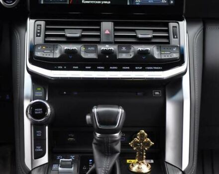 Черный Тойота Ленд Крузер, объемом двигателя 3.3 л и пробегом 28 тыс. км за 89900 $, фото 41 на Automoto.ua