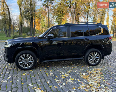 Черный Тойота Ленд Крузер, объемом двигателя 3.35 л и пробегом 24 тыс. км за 83700 $, фото 4 на Automoto.ua