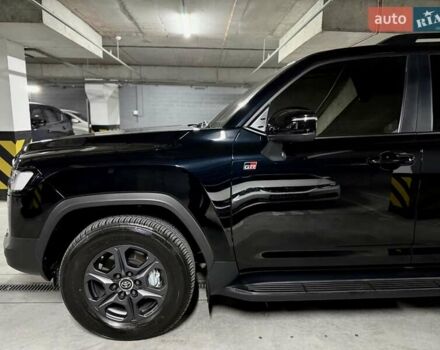 Черный Тойота Ленд Крузер, объемом двигателя 3.35 л и пробегом 13 тыс. км за 87000 $, фото 2 на Automoto.ua