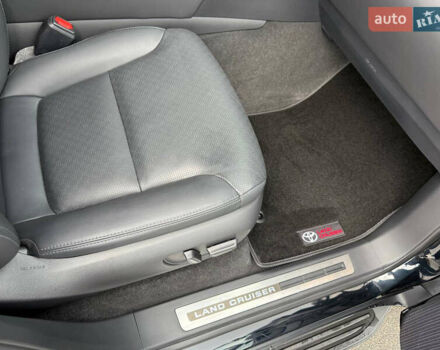 Черный Тойота Ленд Крузер, объемом двигателя 3.45 л и пробегом 65 тыс. км за 72500 $, фото 44 на Automoto.ua