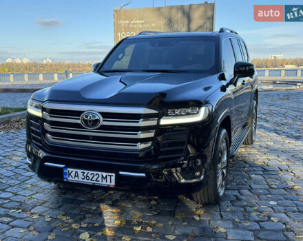 Черный Тойота Ленд Крузер, объемом двигателя 3.35 л и пробегом 24 тыс. км за 83700 $, фото 7 на Automoto.ua