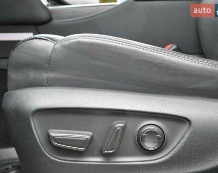 Черный Тойота Ленд Крузер, объемом двигателя 3.3 л и пробегом 28 тыс. км за 89900 $, фото 32 на Automoto.ua