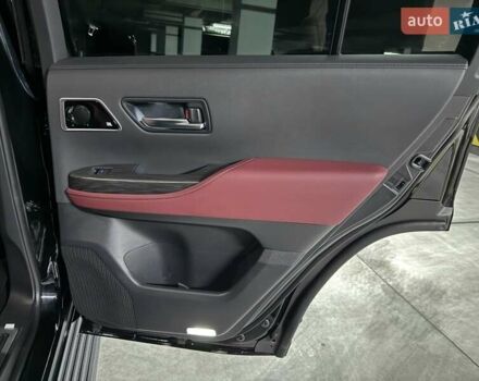 Черный Тойота Ленд Крузер, объемом двигателя 3.35 л и пробегом 13 тыс. км за 87000 $, фото 30 на Automoto.ua