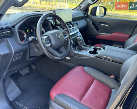 Черный Тойота Ленд Крузер, объемом двигателя 3.35 л и пробегом 24 тыс. км за 83700 $, фото 17 на Automoto.ua