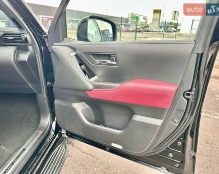 Чорний Тойота Ленд Крузер, об'ємом двигуна 3.35 л та пробігом 31 тис. км за 87700 $, фото 17 на Automoto.ua