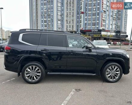 Черный Тойота Ленд Крузер, объемом двигателя 3.35 л и пробегом 19 тыс. км за 88700 $, фото 9 на Automoto.ua