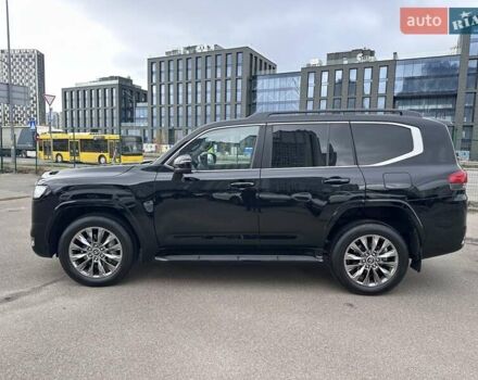 Черный Тойота Ленд Крузер, объемом двигателя 3.35 л и пробегом 19 тыс. км за 88700 $, фото 13 на Automoto.ua