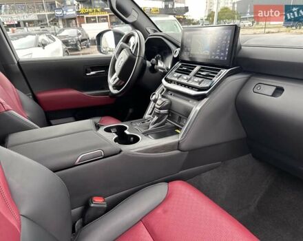 Чорний Тойота Ленд Крузер, об'ємом двигуна 3.35 л та пробігом 31 тис. км за 87700 $, фото 11 на Automoto.ua