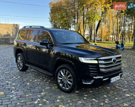 Черный Тойота Ленд Крузер, объемом двигателя 3.35 л и пробегом 24 тыс. км за 83700 $, фото 2 на Automoto.ua