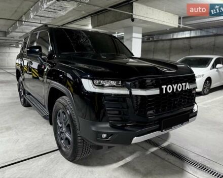Черный Тойота Ленд Крузер, объемом двигателя 3.35 л и пробегом 13 тыс. км за 87000 $, фото 16 на Automoto.ua